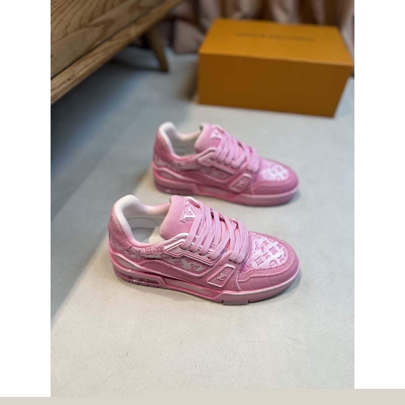 l**is V*t*n sneakers